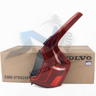 Combination taillight right for Volvo 31655916, 31468897, 32228211, 32228827